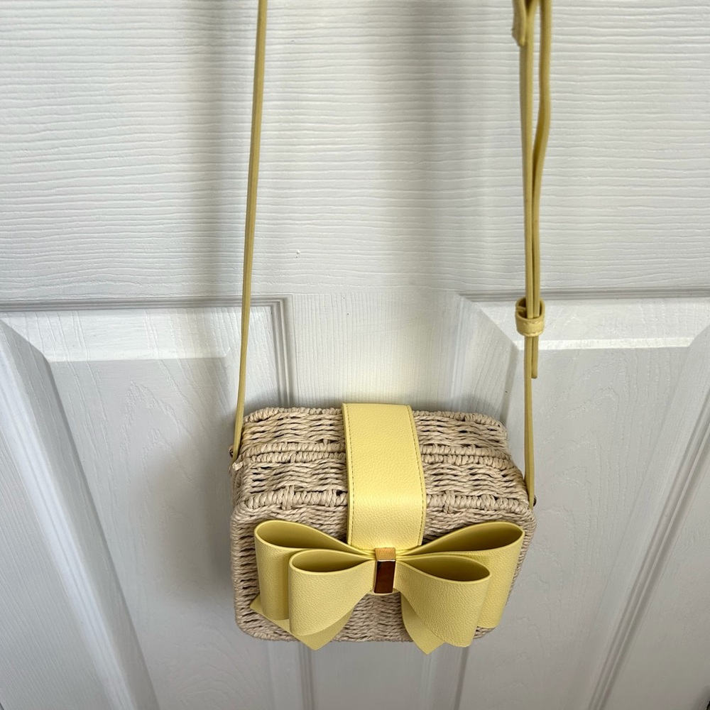 Poppy Bow Tie Straw Crossbody Bag - Picture 12 of 14